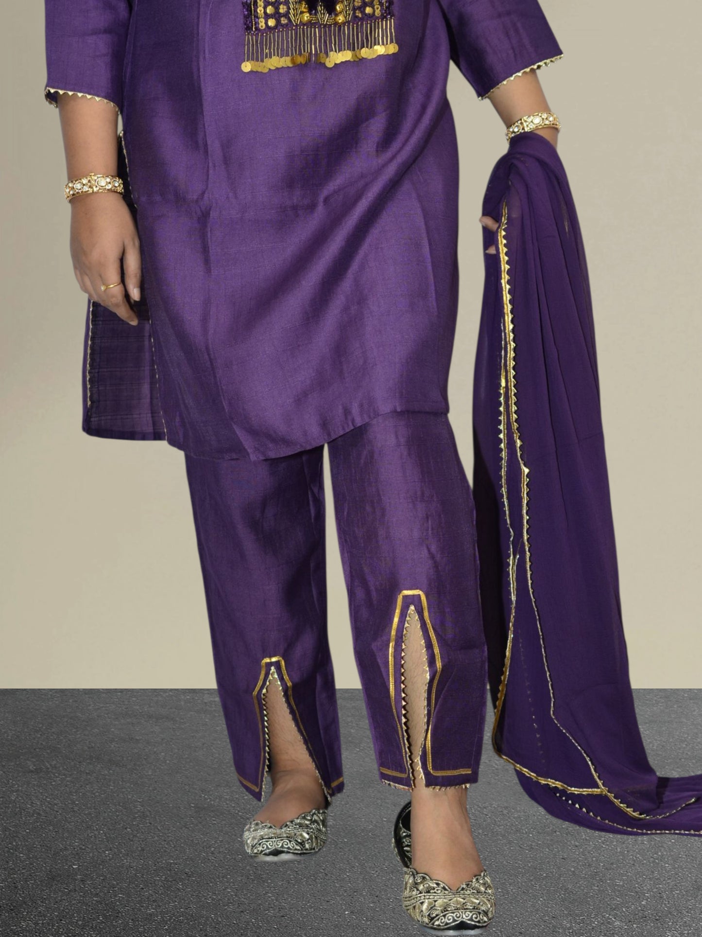 Noor-e-Nazaakat Kurta Set