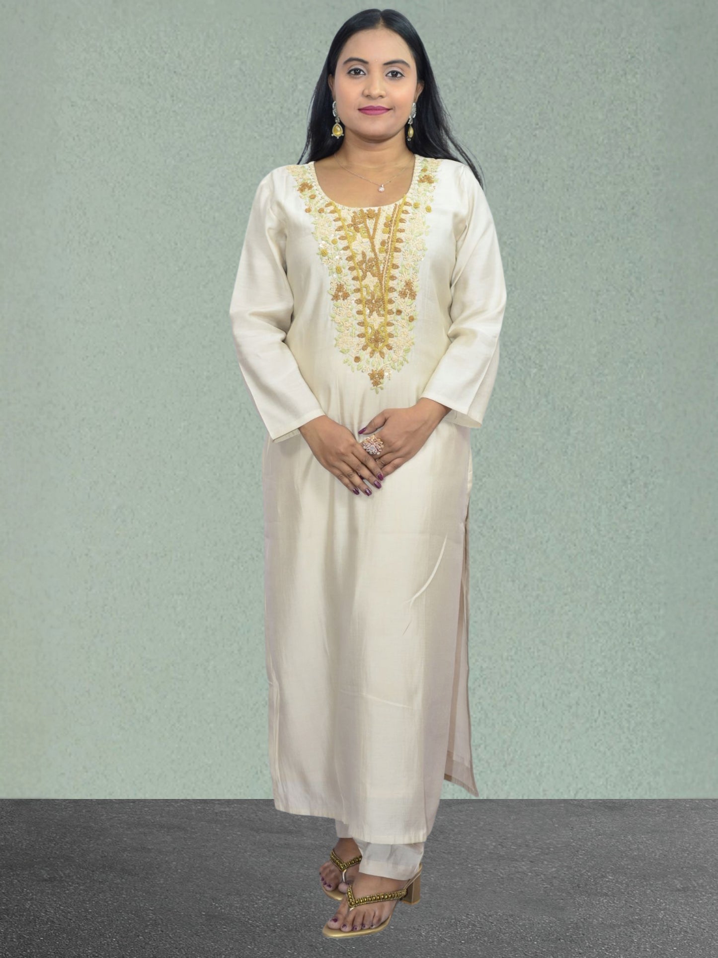 Sunehri Phool Kurta Set