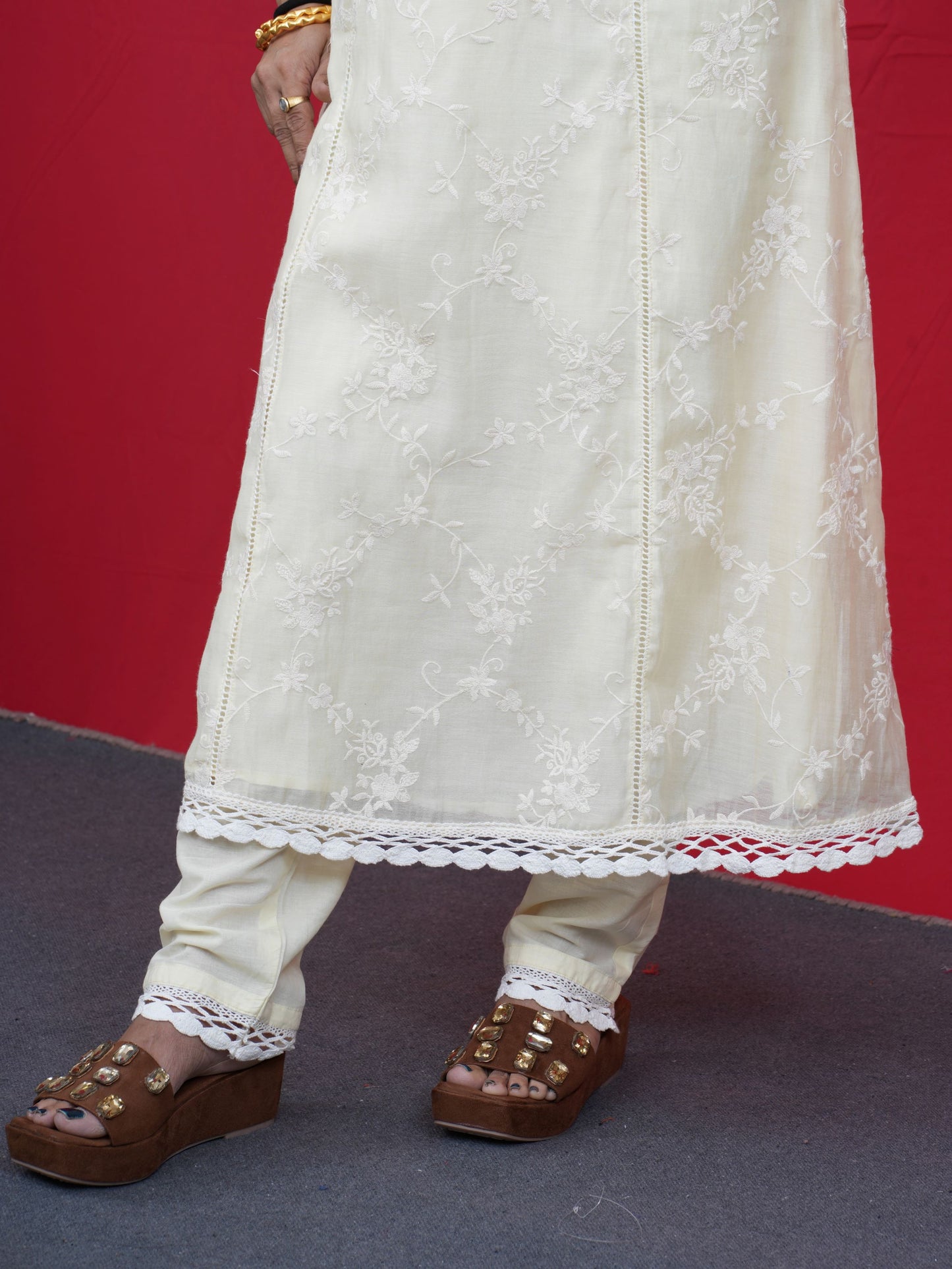 Ruhani Cream Kurta Set