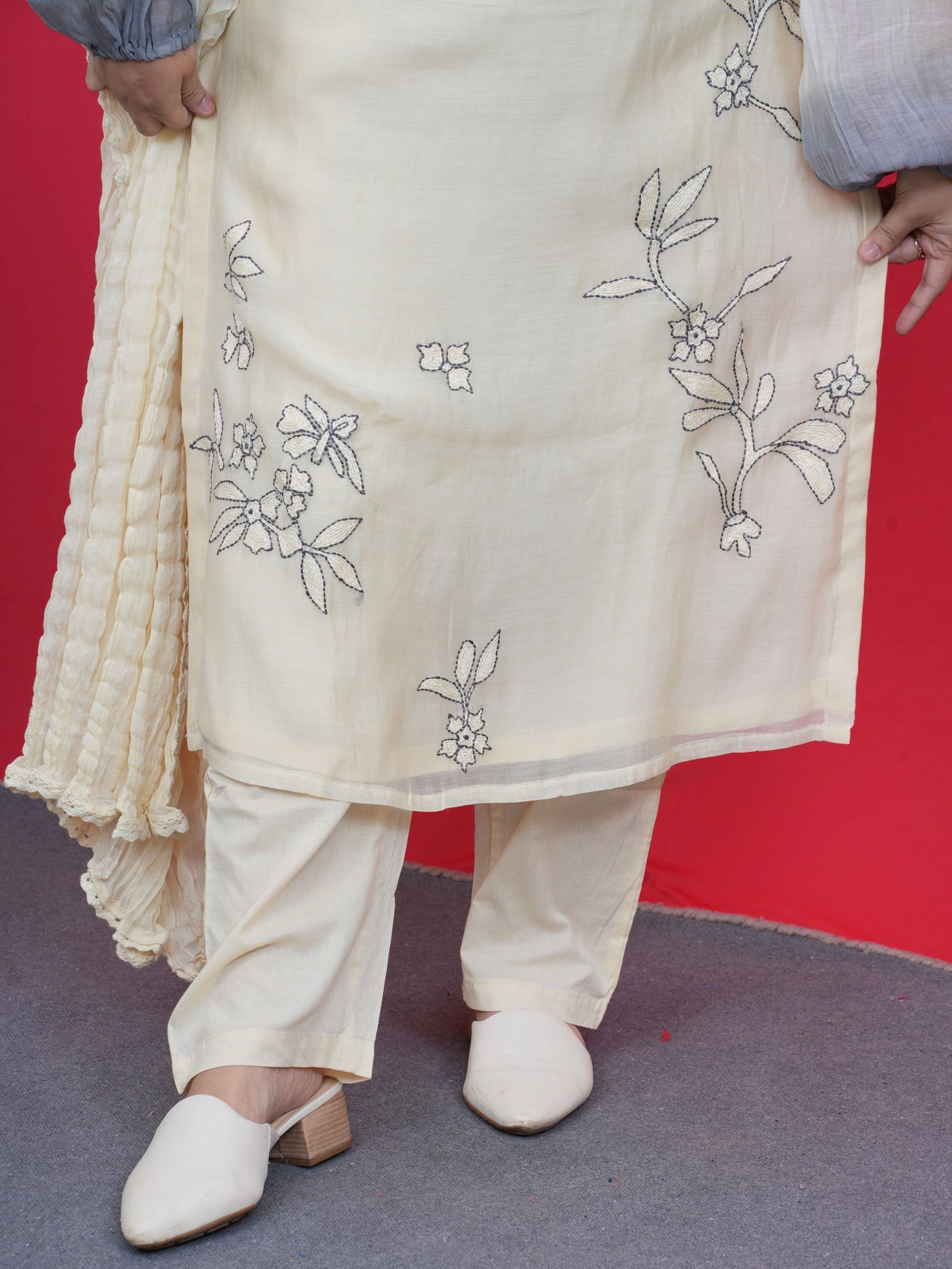 Eleganza Threadwork Kurta Set