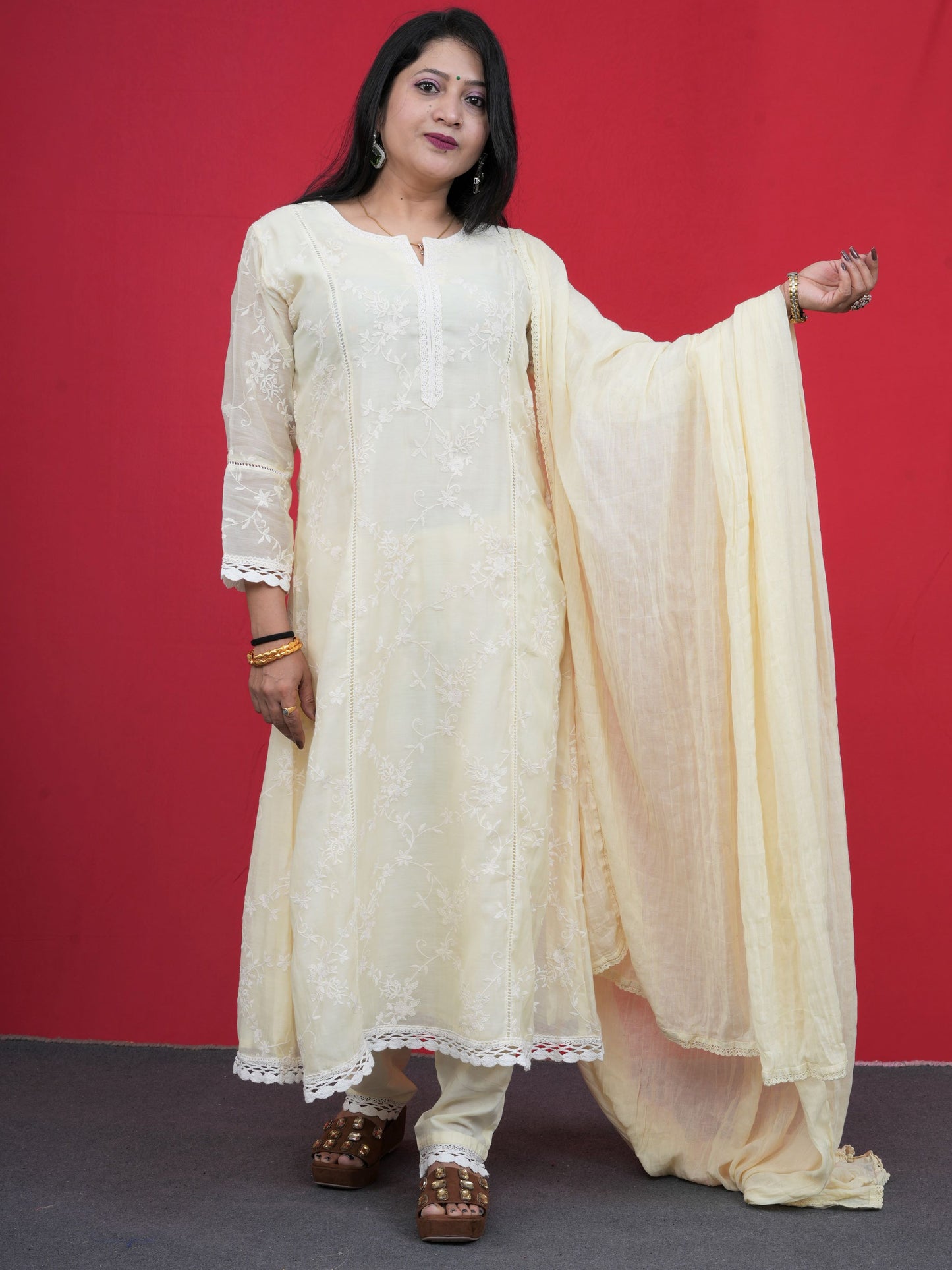 Ruhani Cream Kurta Set