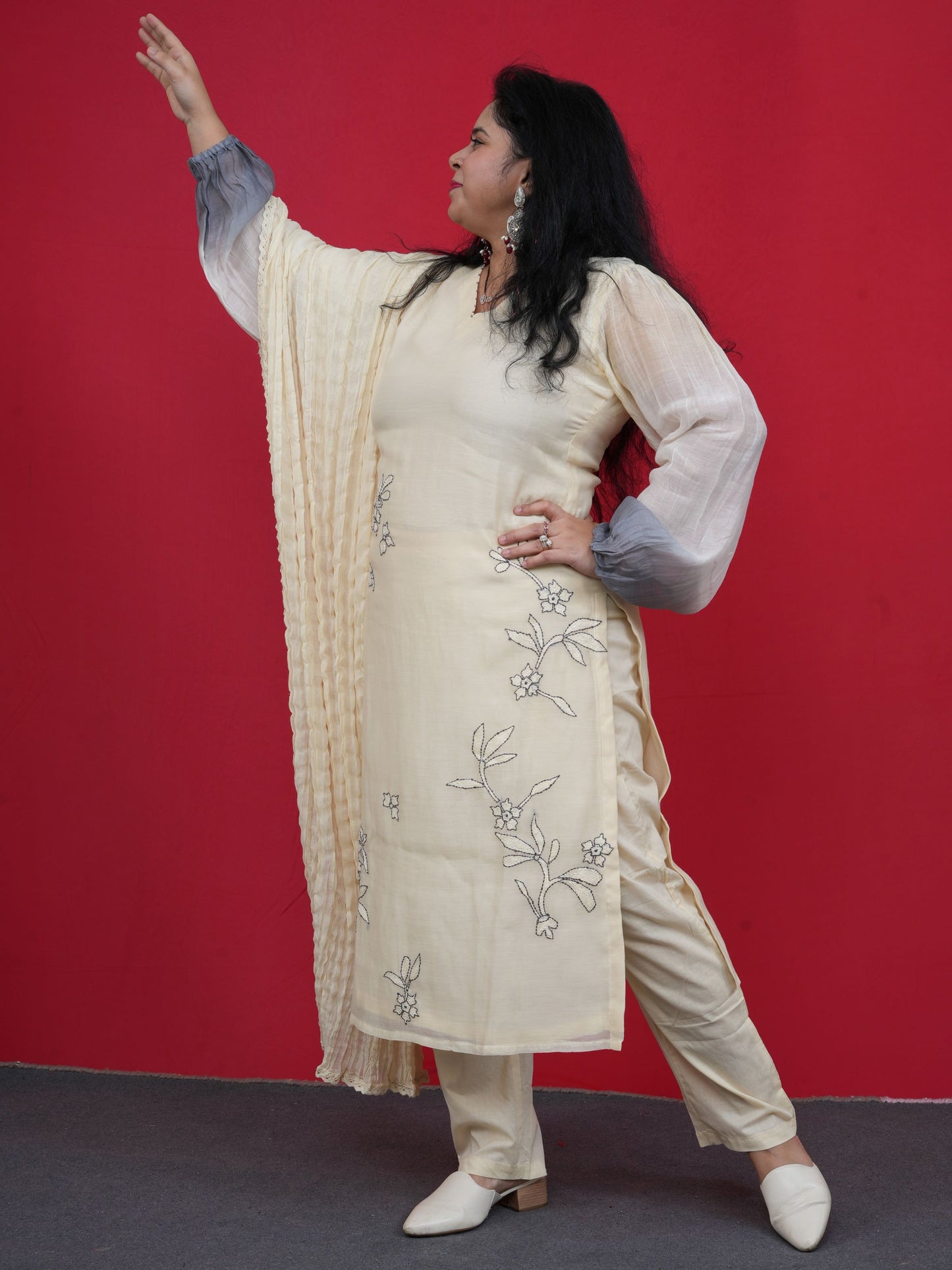 Eleganza Threadwork Kurta Set