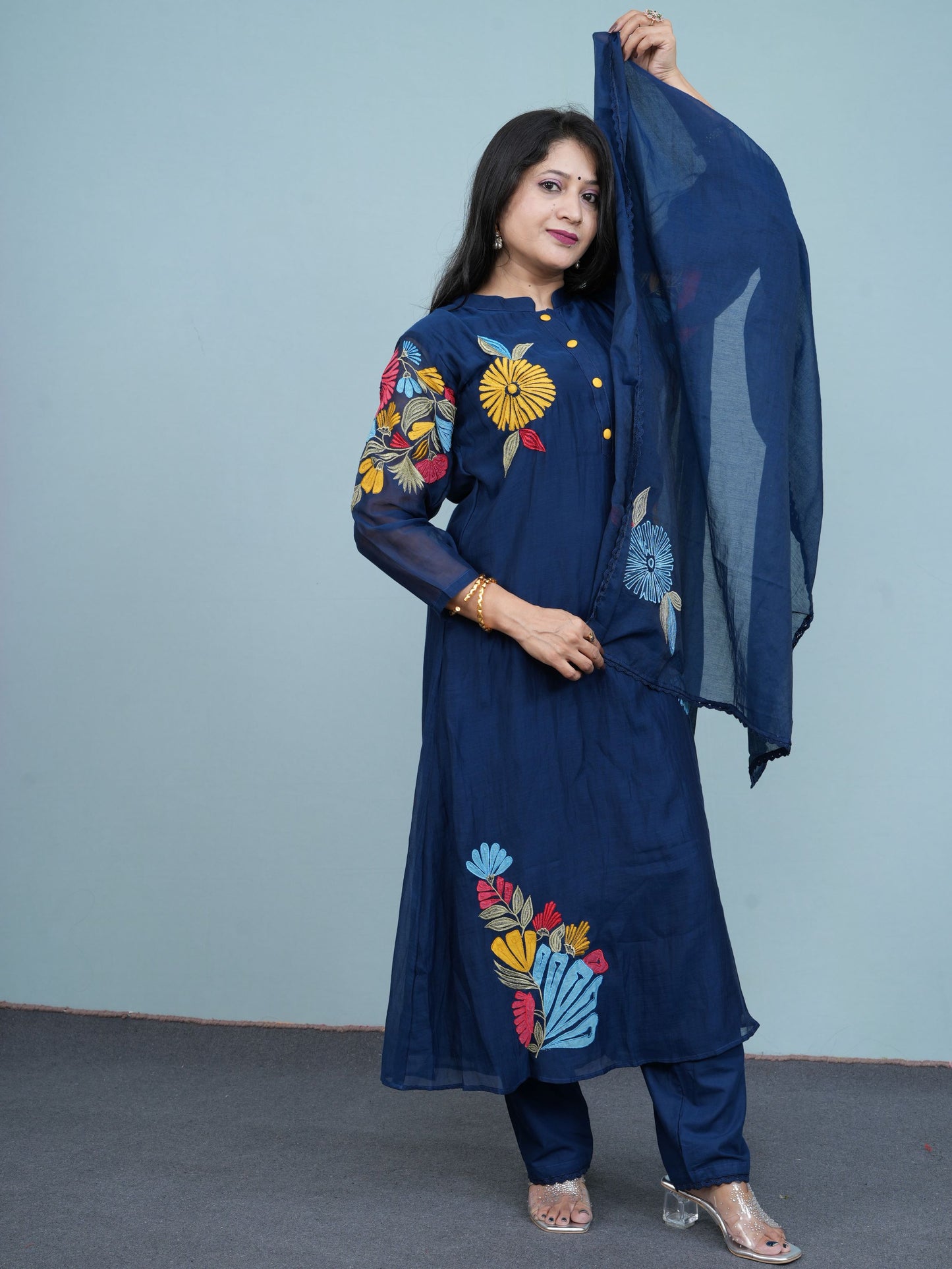 Blue Floral Burst Embroidered Set