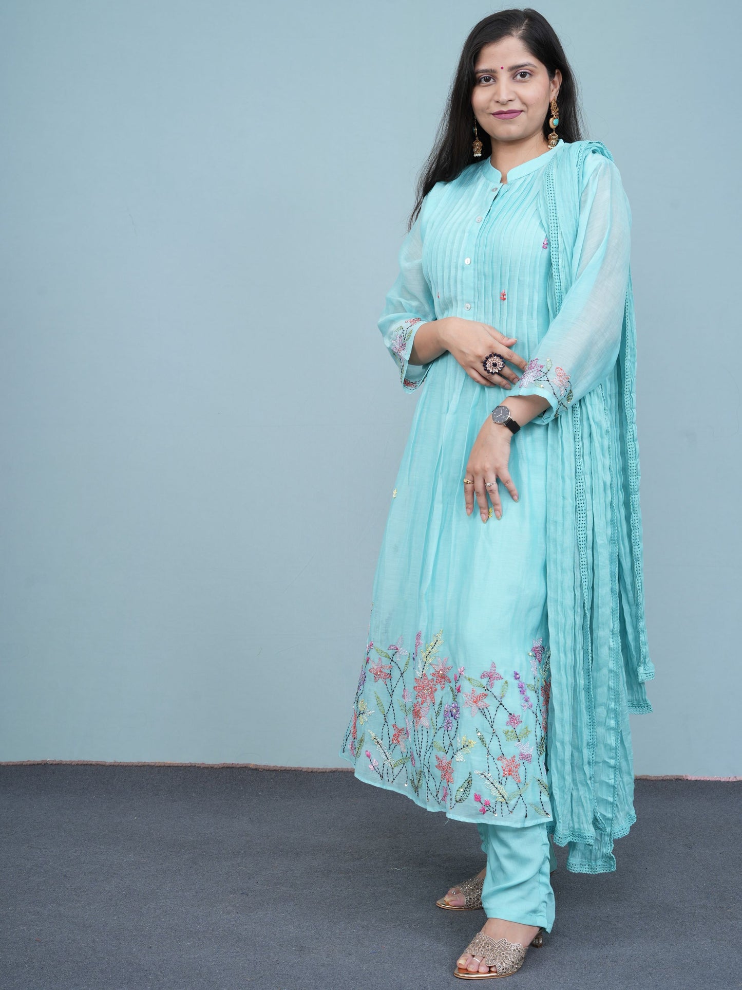 Phoolkari Meadow Kurta Set