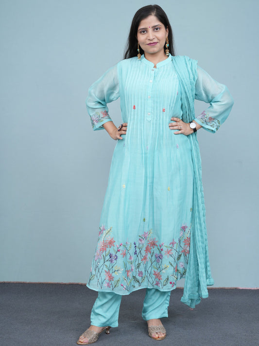 Phoolkari Meadow Kurta Set