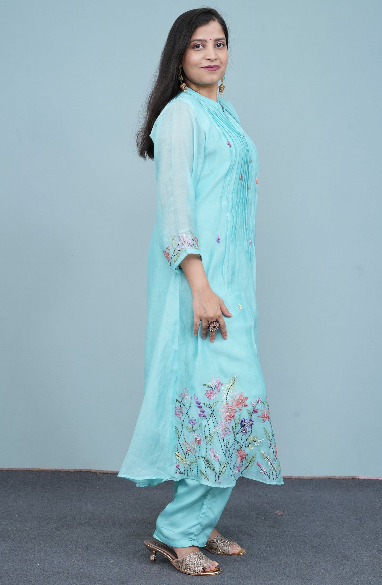 Phoolkari Meadow Kurta Set
